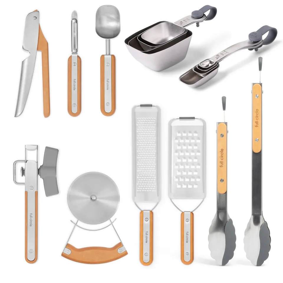 full-circle-17-piece-kitchen-gadget-set-with-kraft-paper-handles image 1