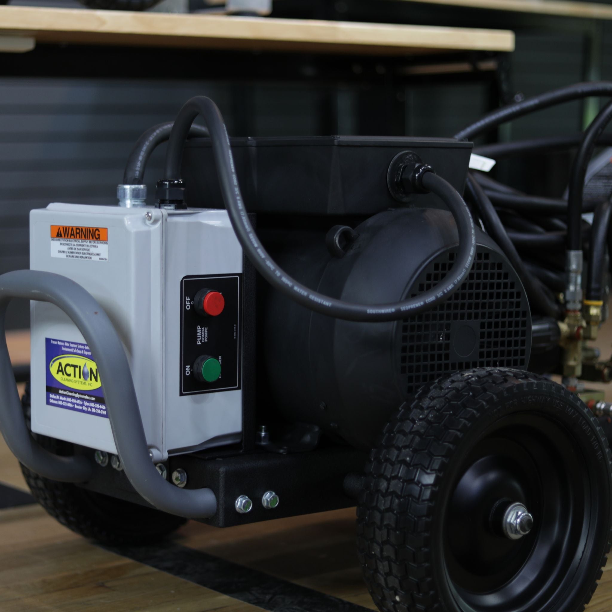 bootstrap-farmer-landa-pe4-30024a-electric-pressure-washer-for-commercial-cleani image 2