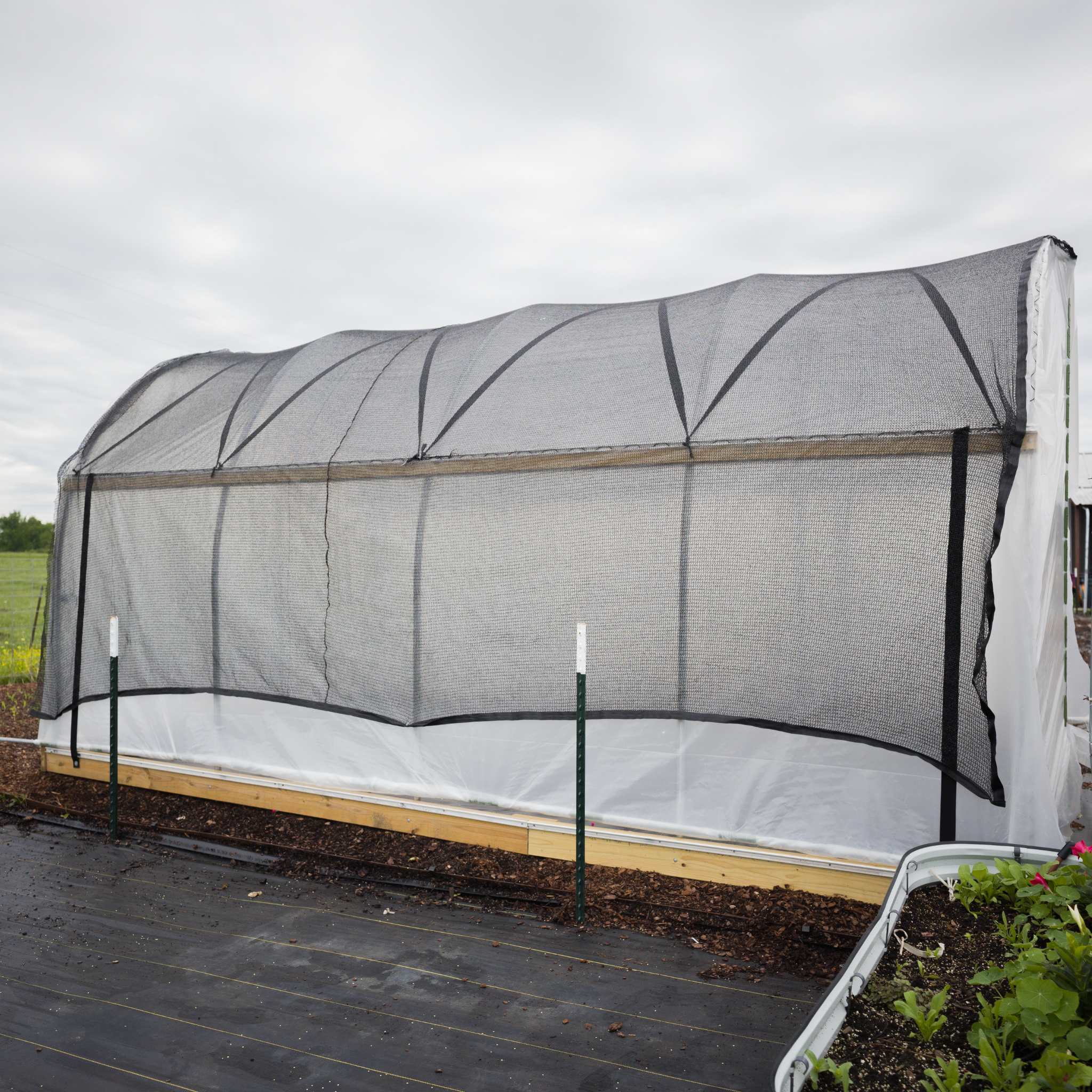 bootstrap-farmer-10-essential-round-high-tunnel-galvanized-steel-frame-6-mil-uv- image 7