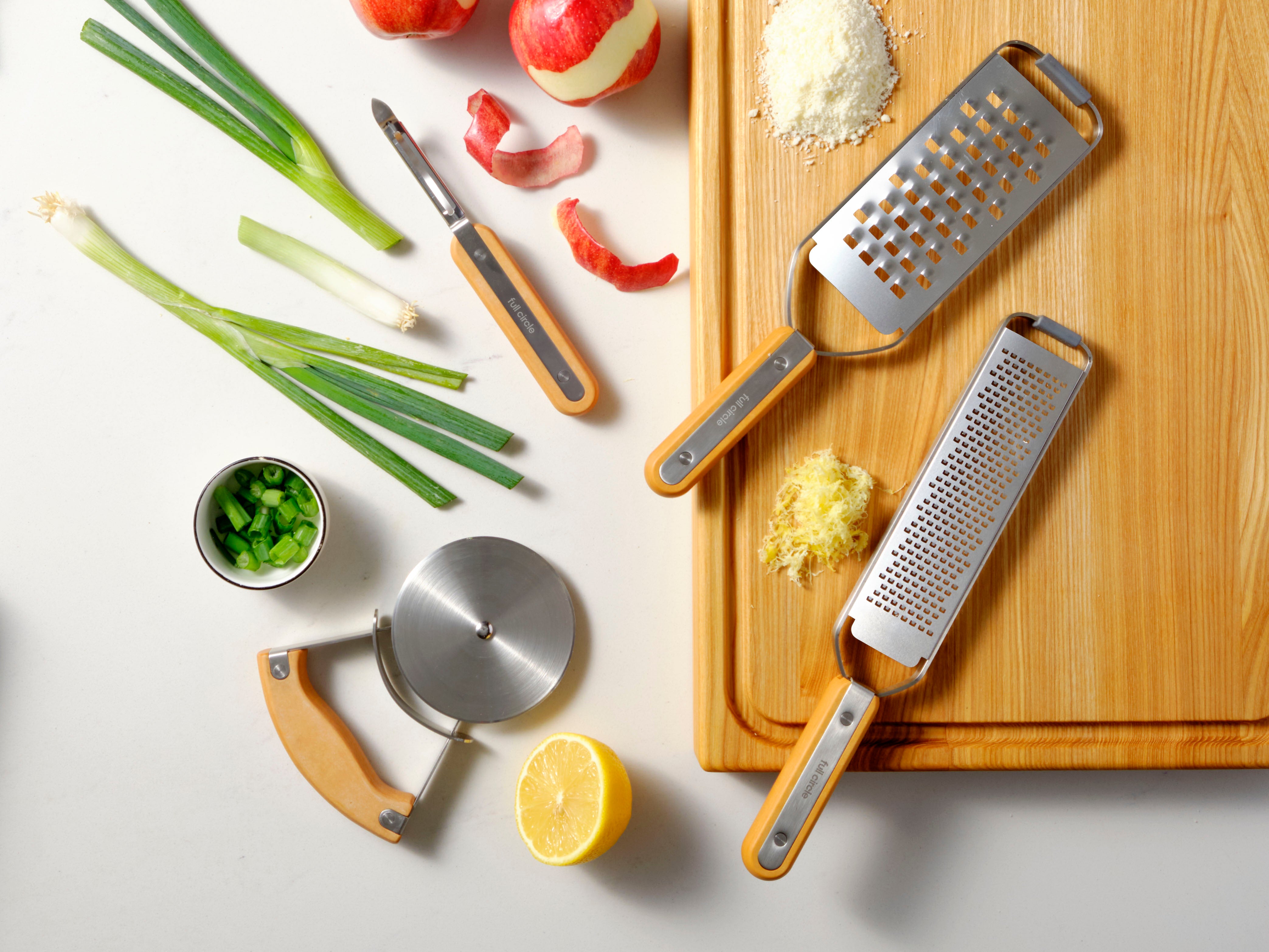 full-circle-catch-all-precision-grater image 5