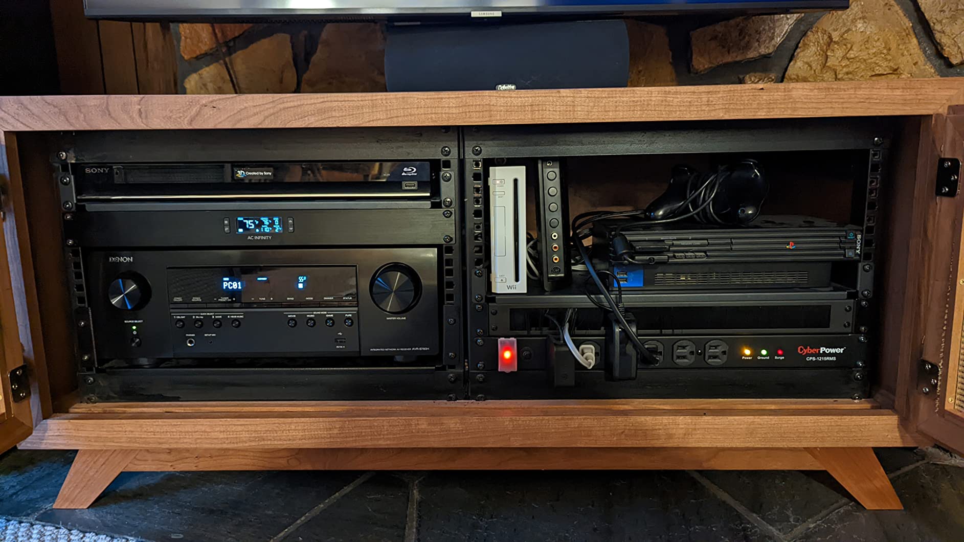 Works well, but mounting screws are tiny