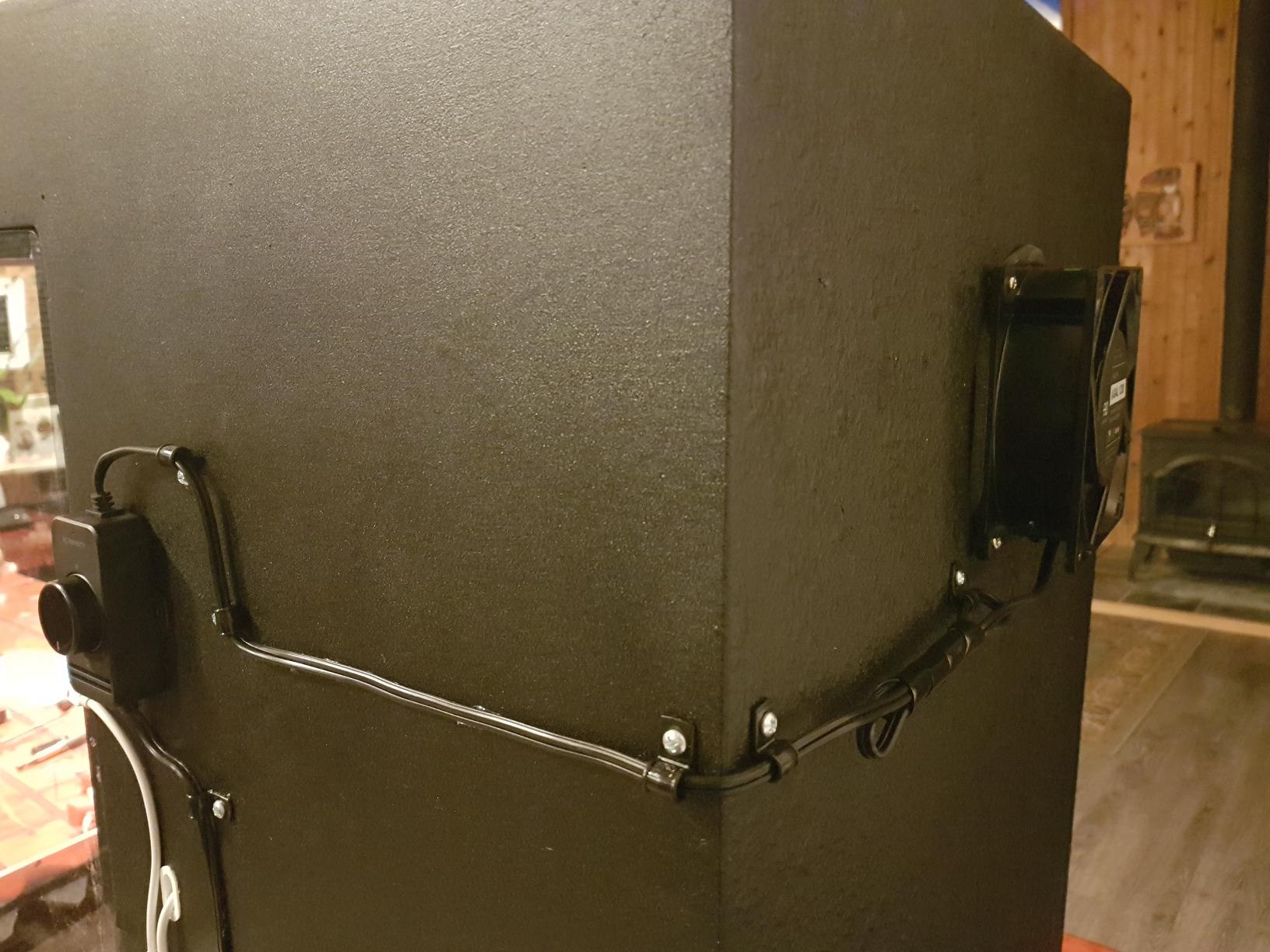 Good controller, but wire nuts needed