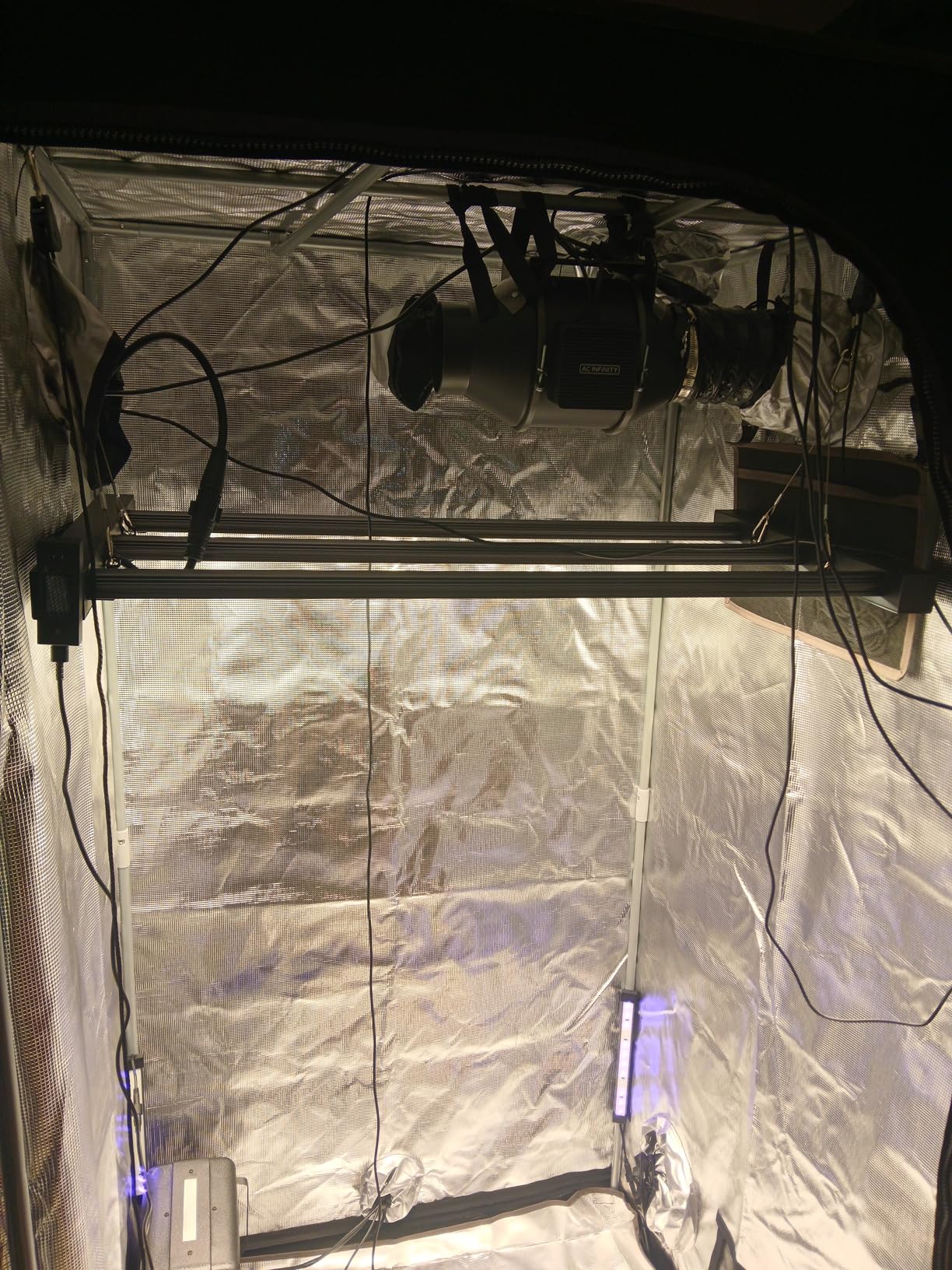 Great light, but remote is bluetooth only