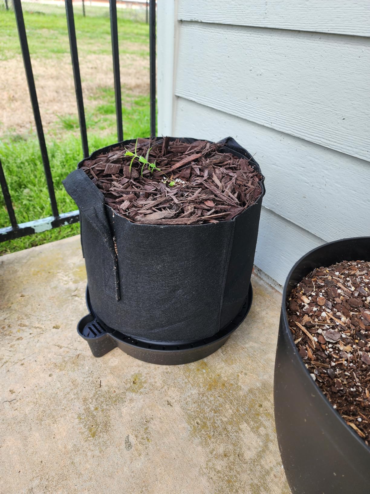 Works, but not for large pots