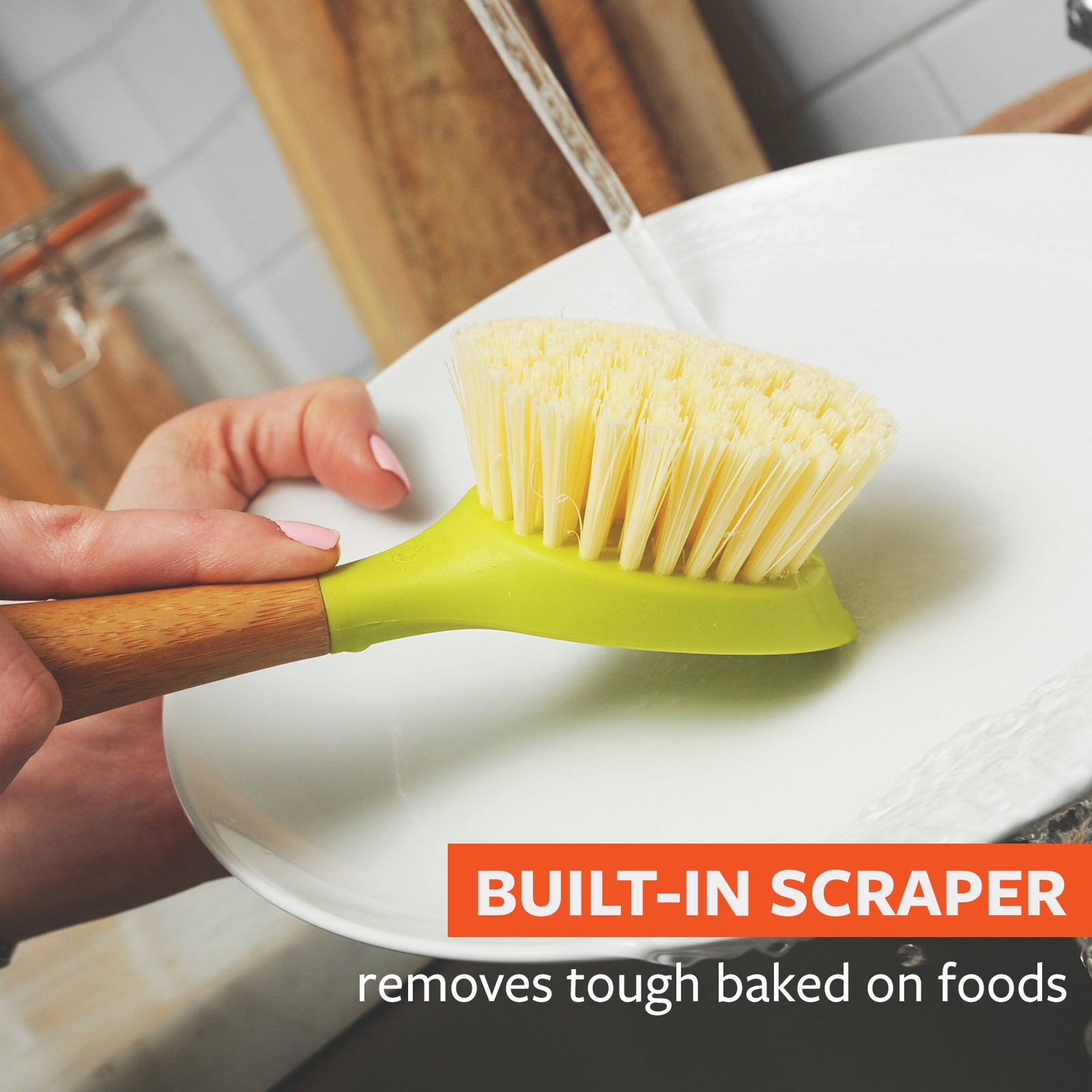 full-circle-the-daily-dish-brush-green-sustainable-bamboo-recycled-plastic image 3