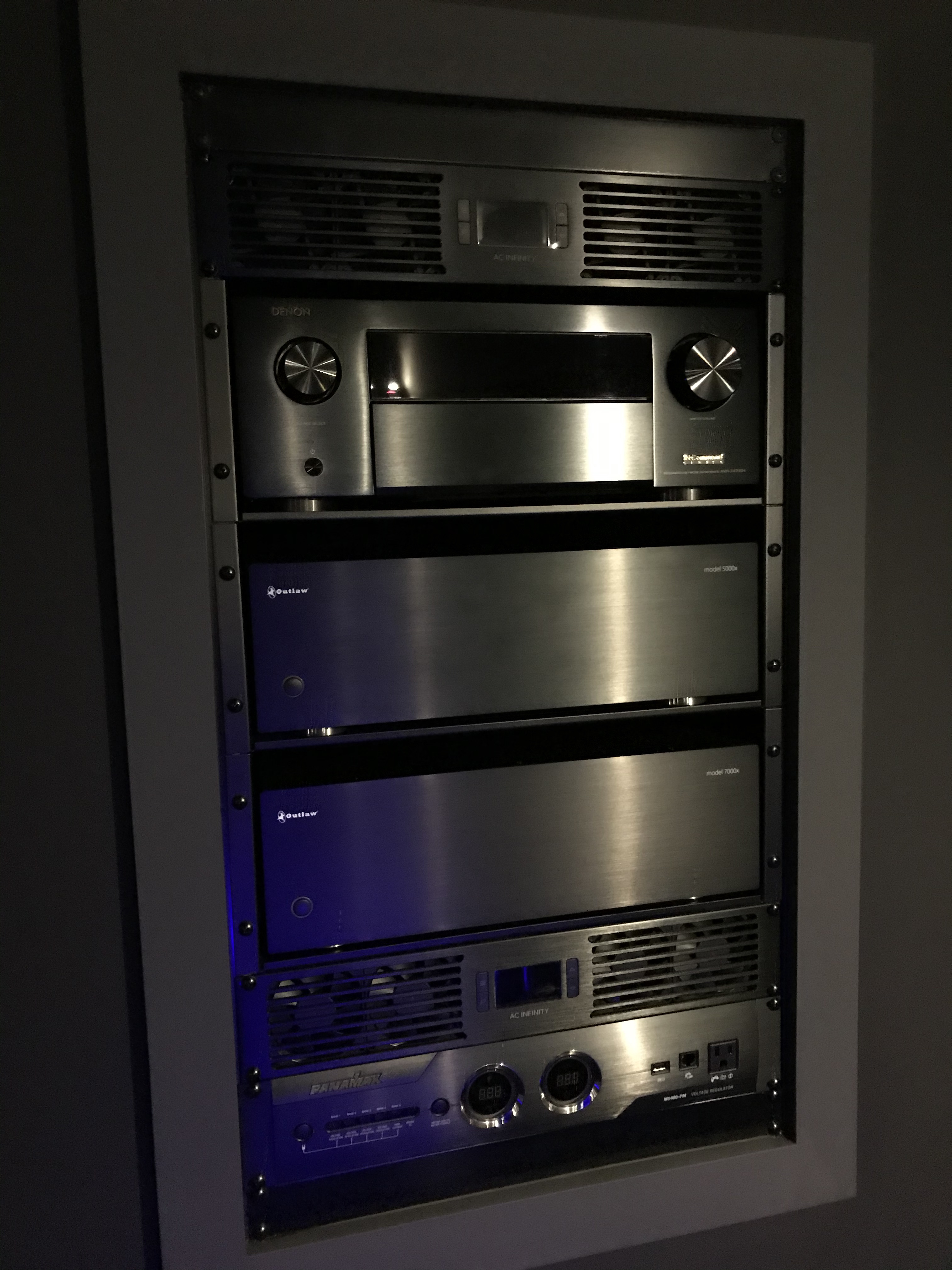 Good airflow, easy install