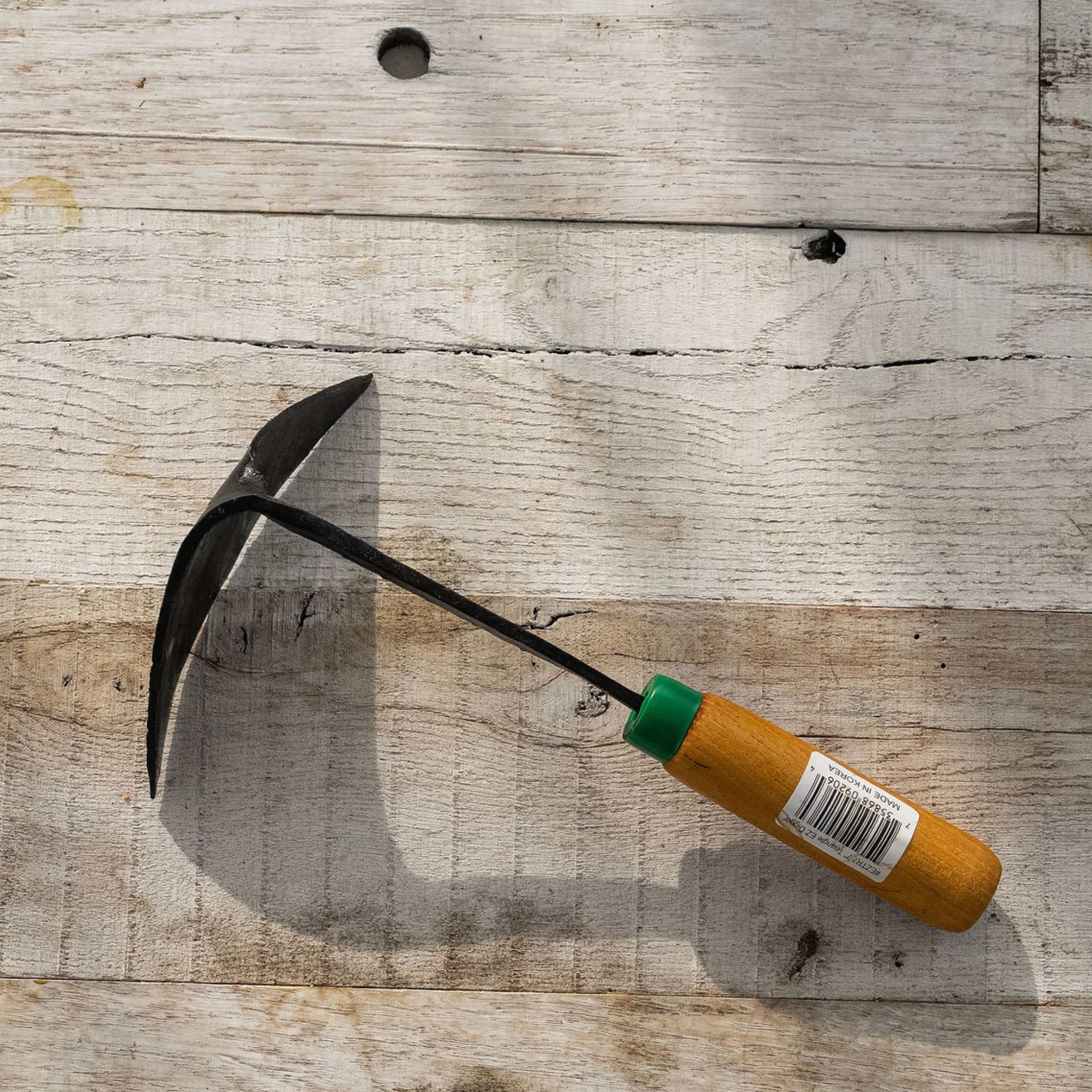 bootstrap-farmer-ez-digger-garden-tool-short-handle-with-7-curved-steel-blade image 5