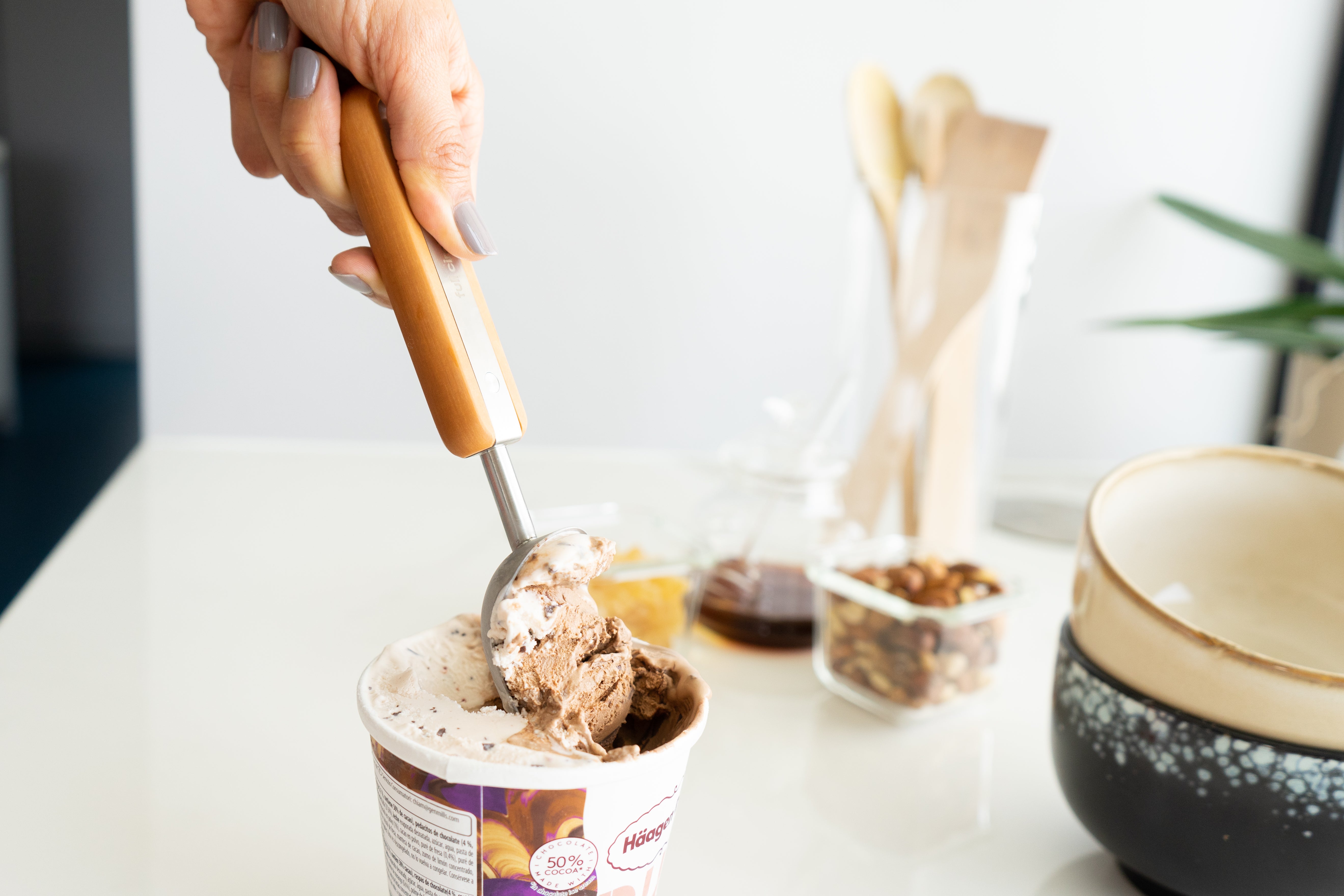 full-circle-the-ice-breaker-ice-cream-scoop image 4