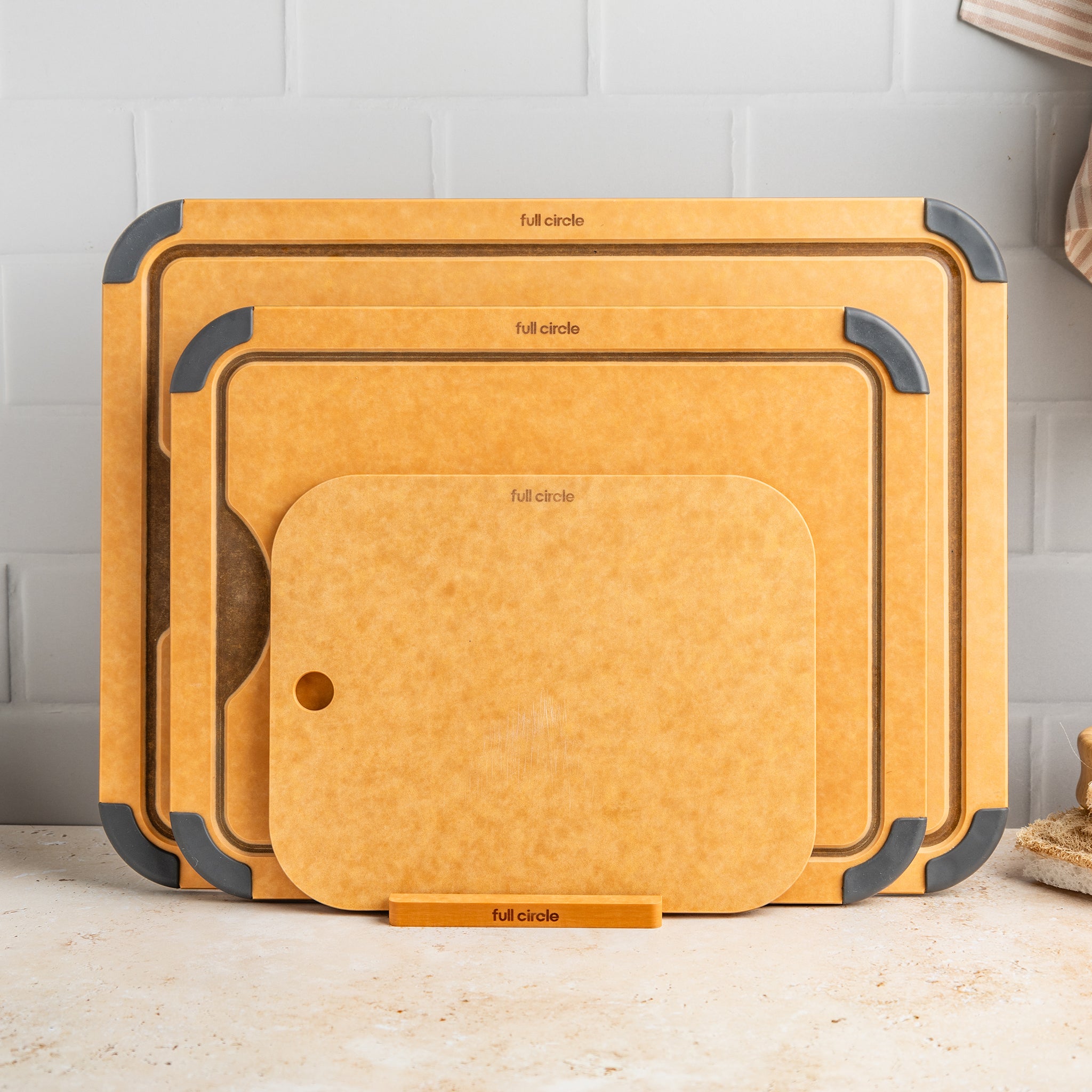 full-circle-better-than-wood-4-piece-cutting-board-set-with-stand-antibacterial- image 1