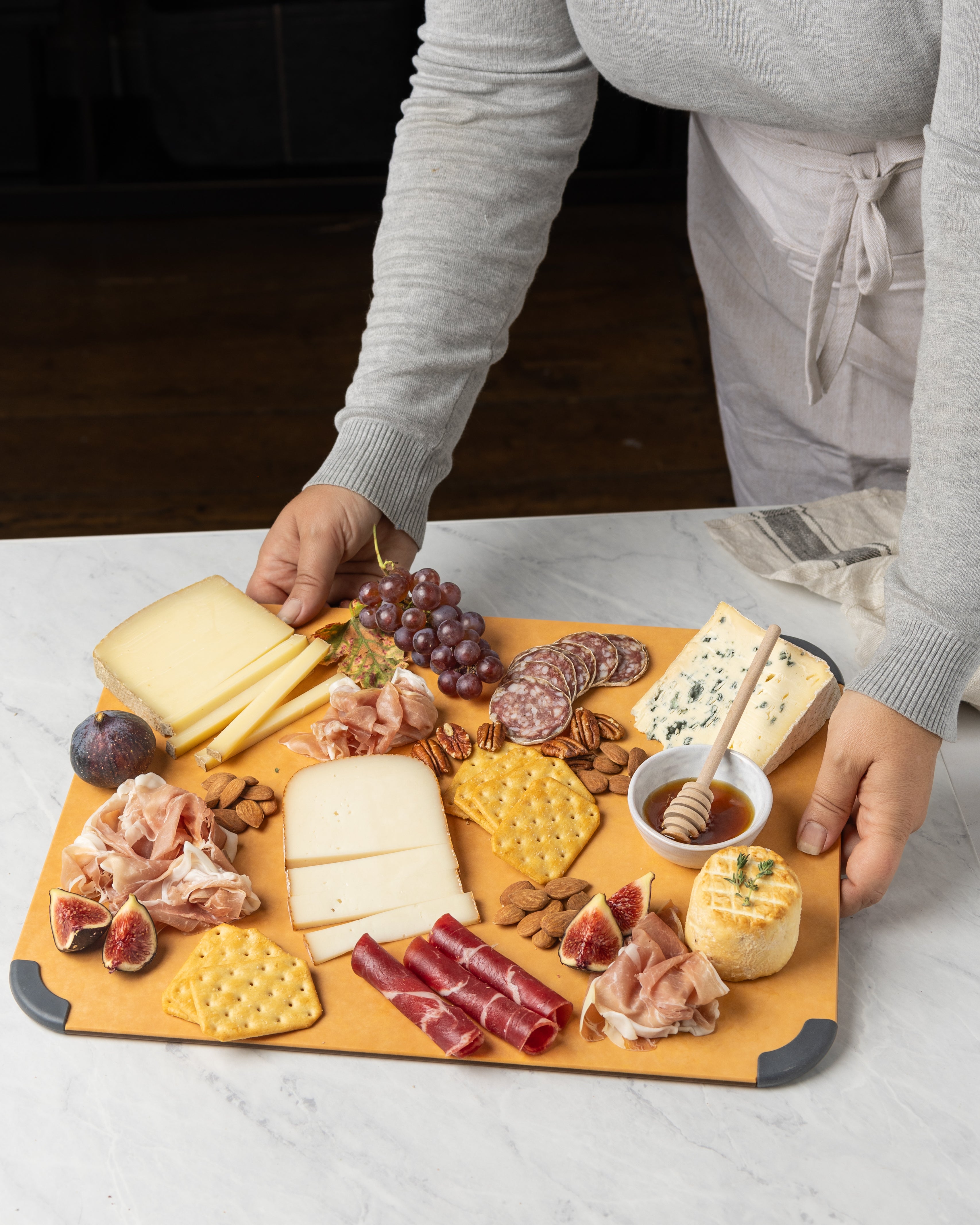 full-circle-better-than-wood-cutting-board image 7