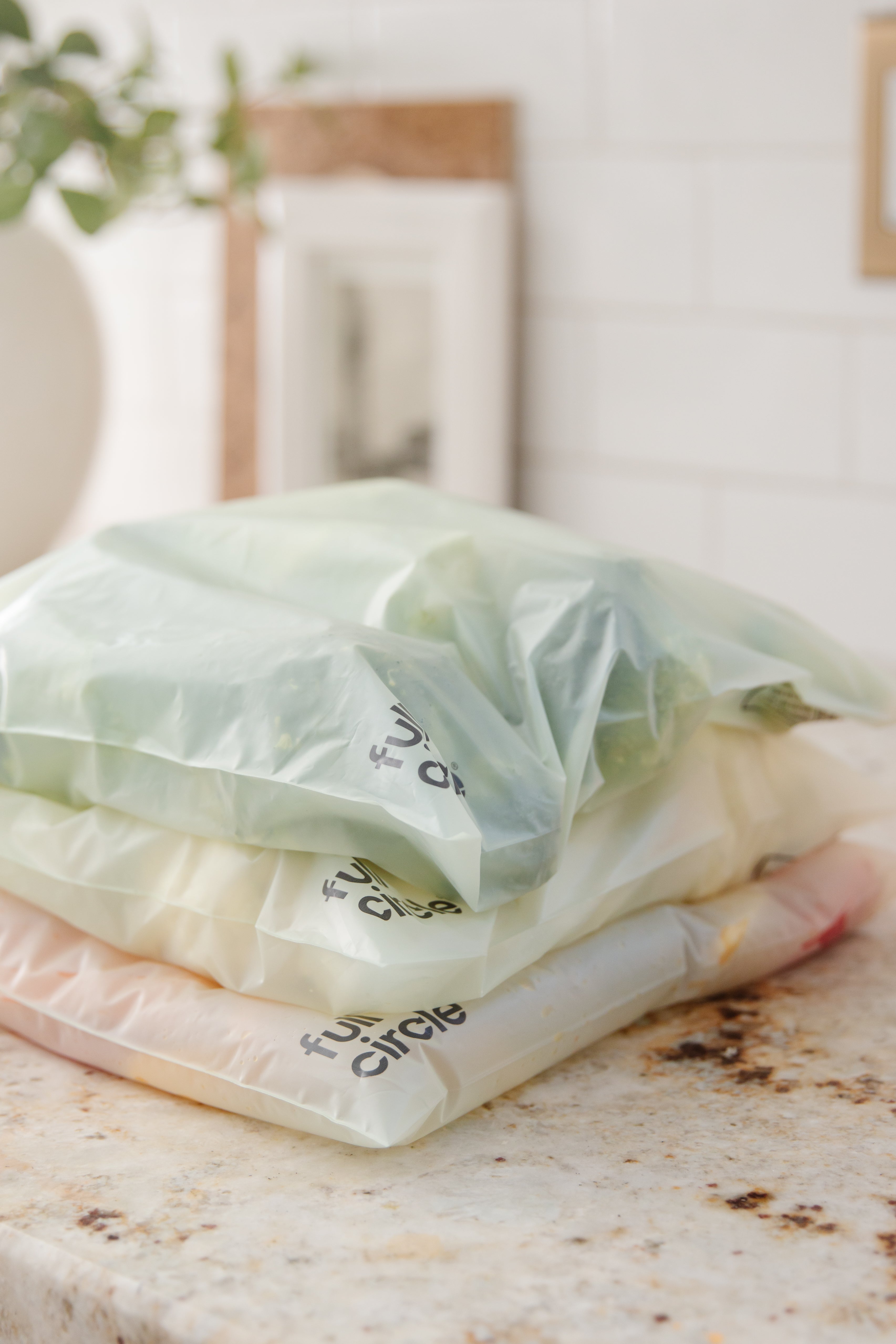 full-circle-compostable-zipper-food-gallon-bags image 6