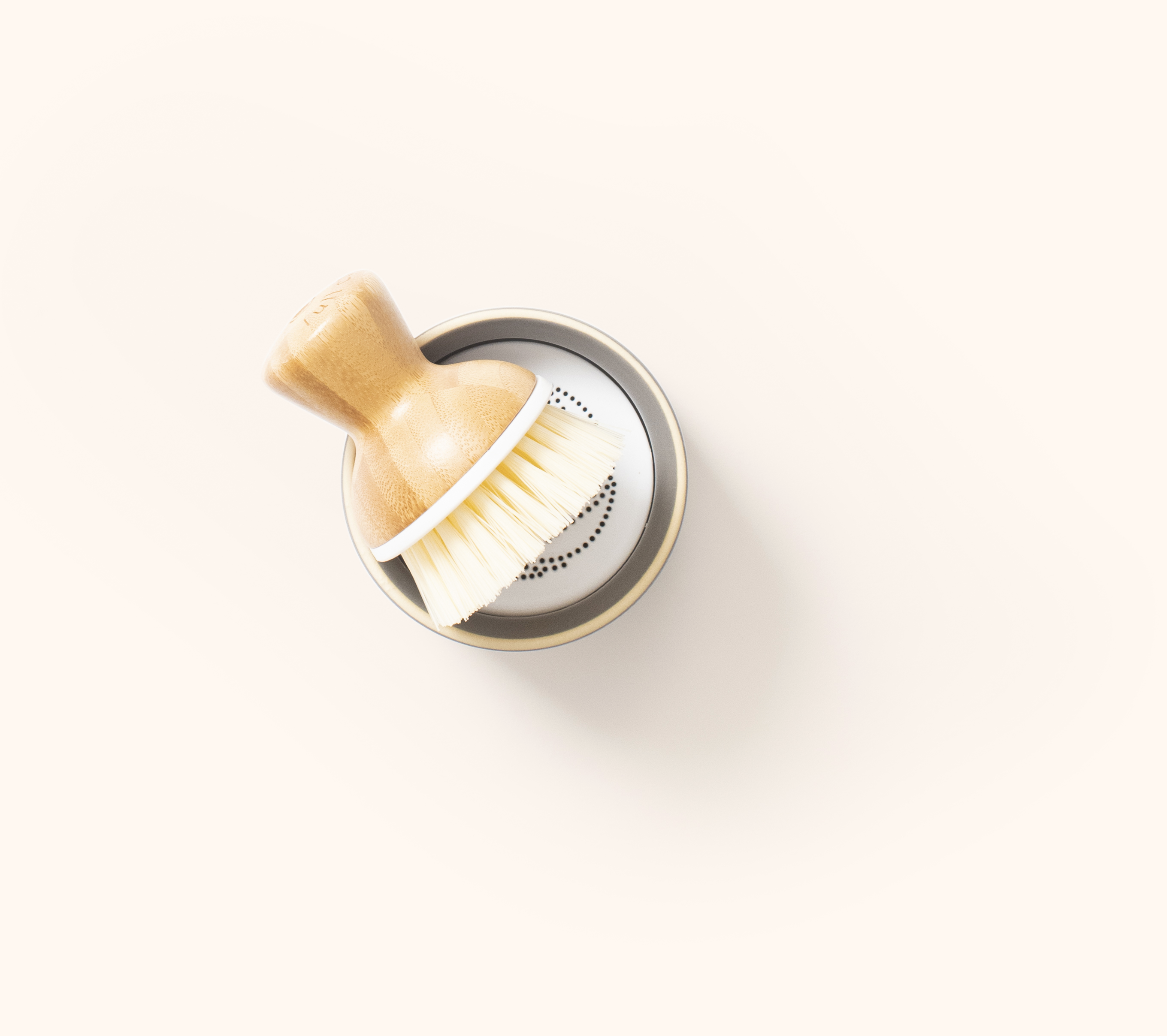 full-circle-the-bubbly-palm-brush-replacement-head image 6