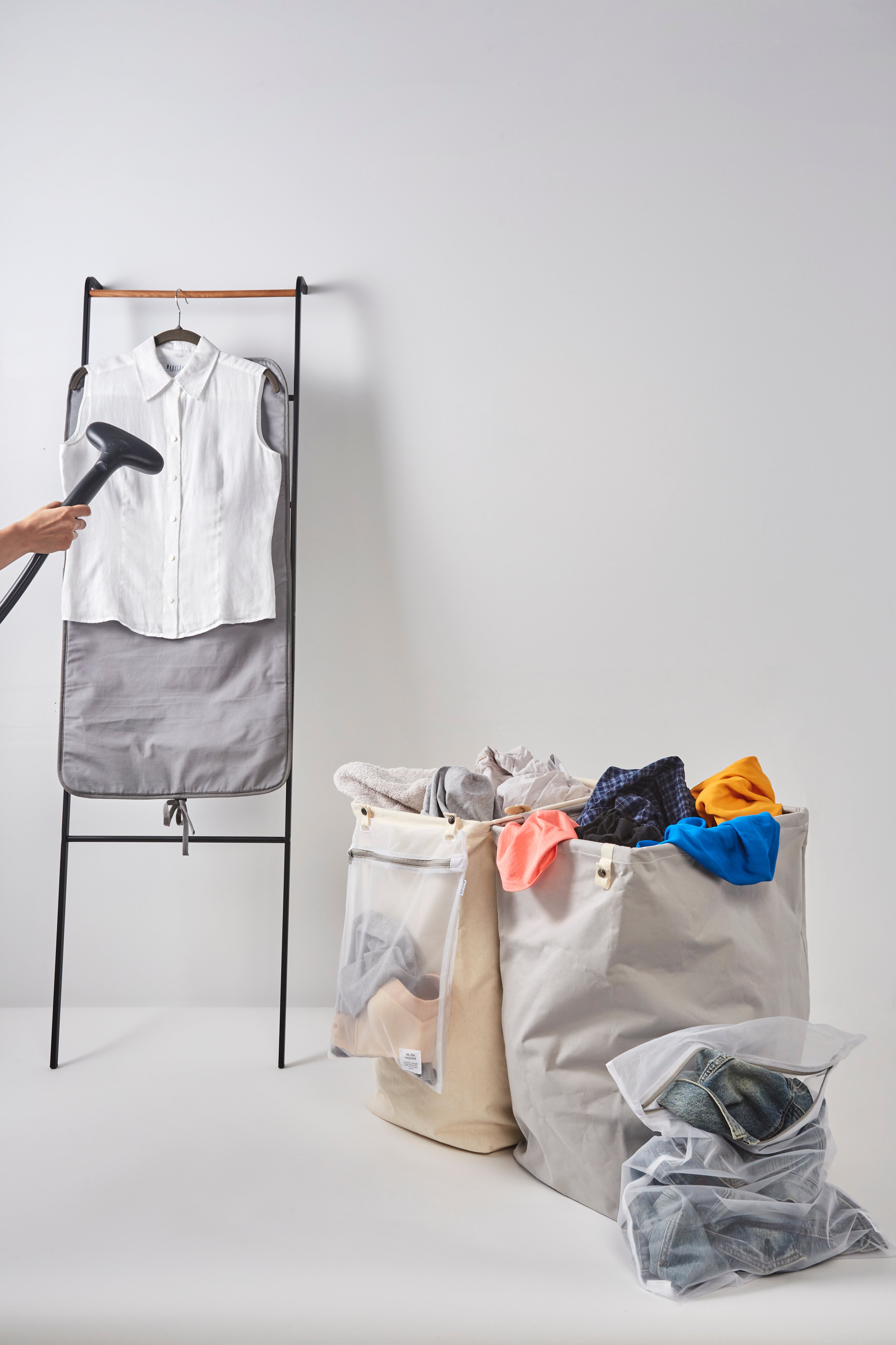 full-circle-fold-go-laundry-bag image 3