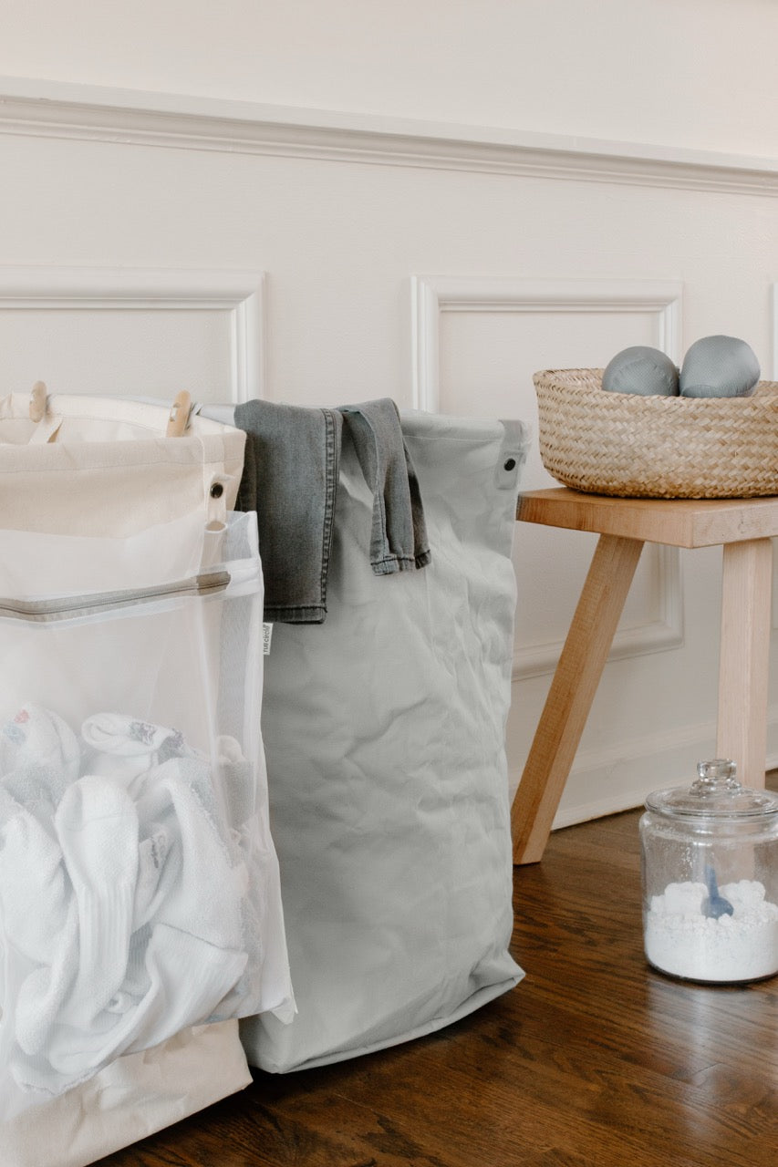 full-circle-fold-go-laundry-bag image 2